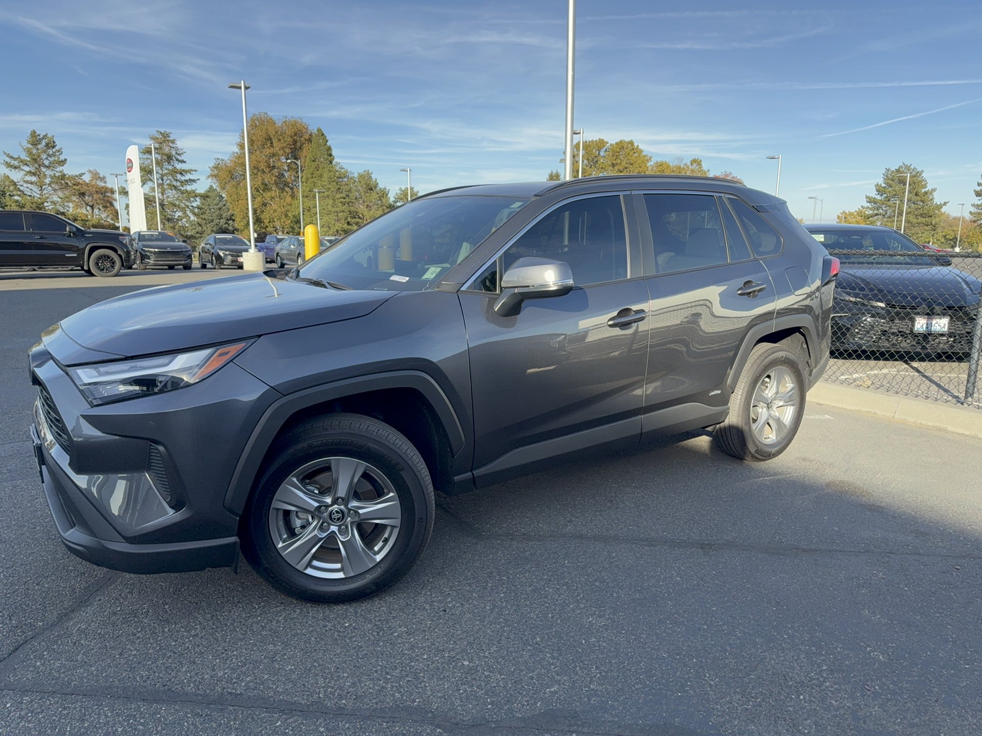 Used 2025 Toyota RAV4 XLE w/ Convenience Package AWD/4WD image 10