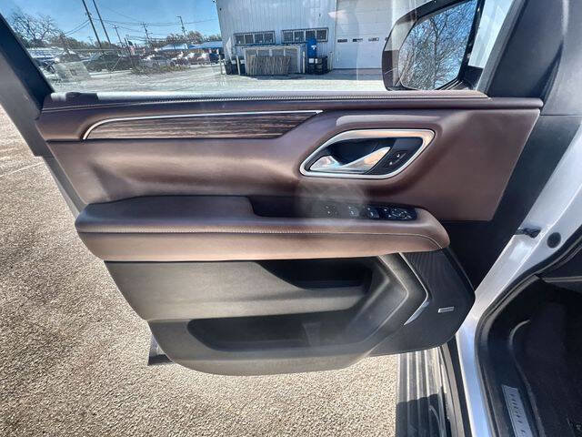 Used 2021 Chevrolet Tahoe High Country w/ Premium Package image 21