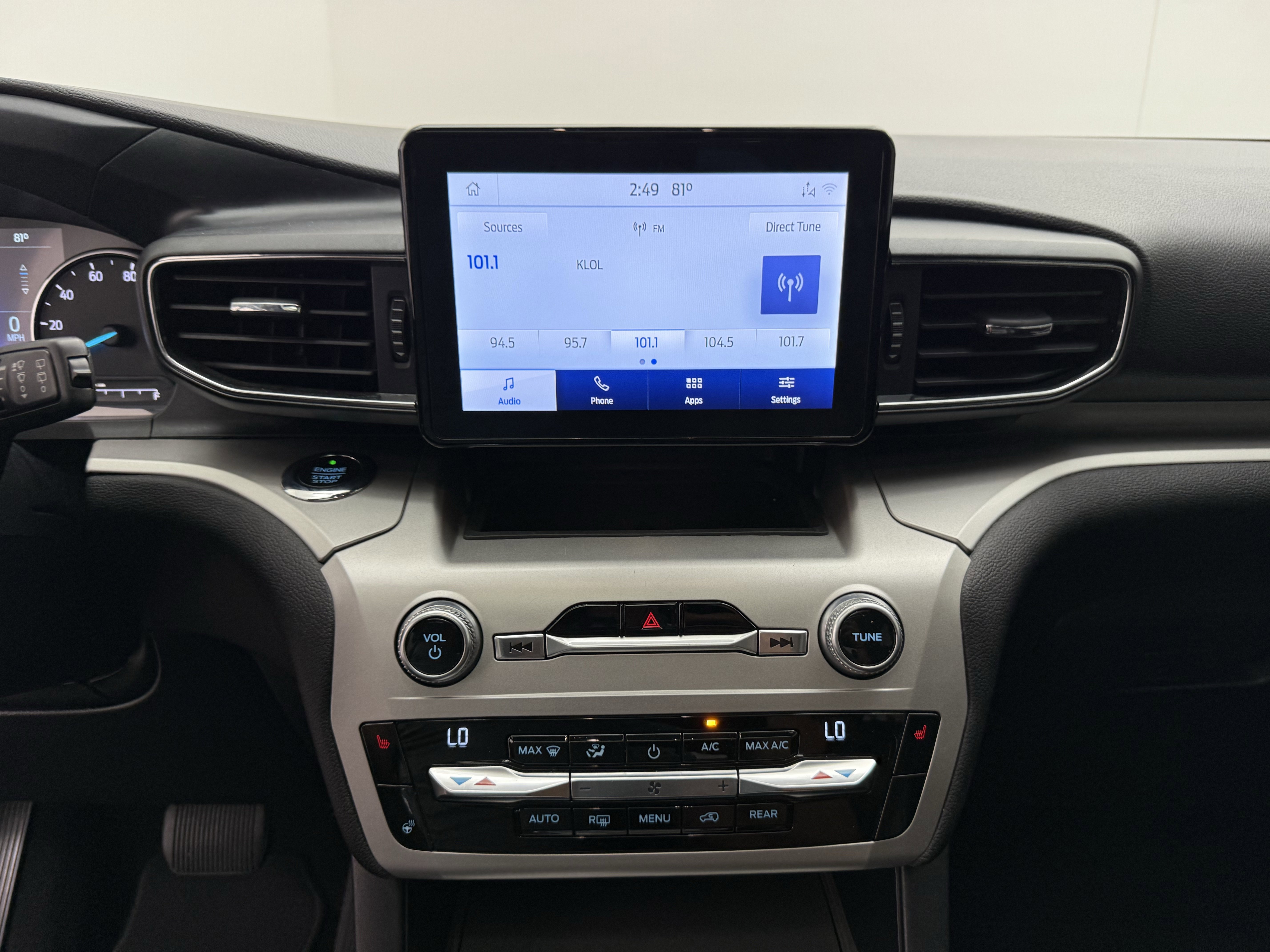 Used 2021 Ford Explorer XLT w/ Equipment Group 202A image 19