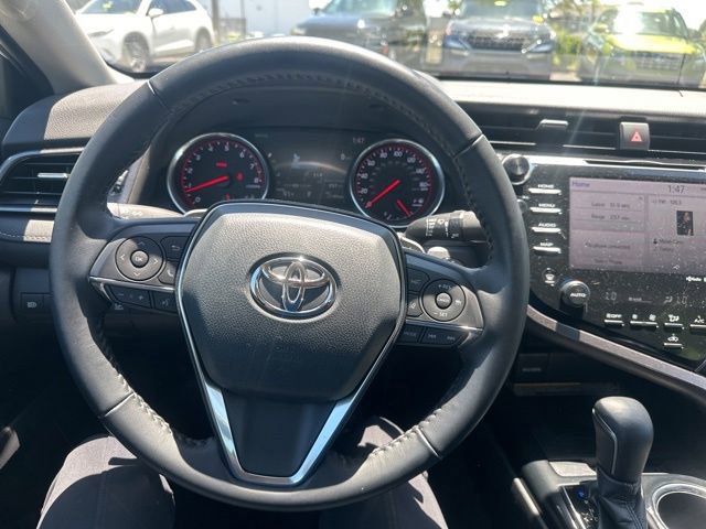 Used 2020 Toyota Camry XSE FWD image 11