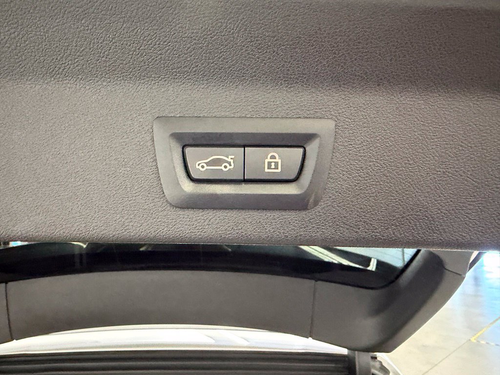 Used 2022 BMW X3 sDrive30i w/ M Sport Package 2 RWD image 15