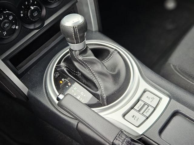 Used 2017 Toyota 86 image 24