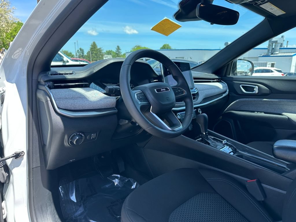 Used 2023 Jeep Compass Sport AWD/4WD image 20