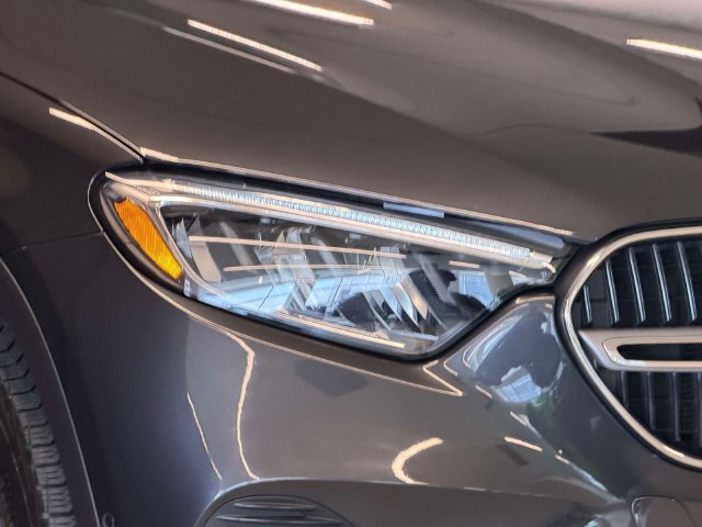 Certified 2025 Mercedes-Benz GLC 350e 4MATIC image 9