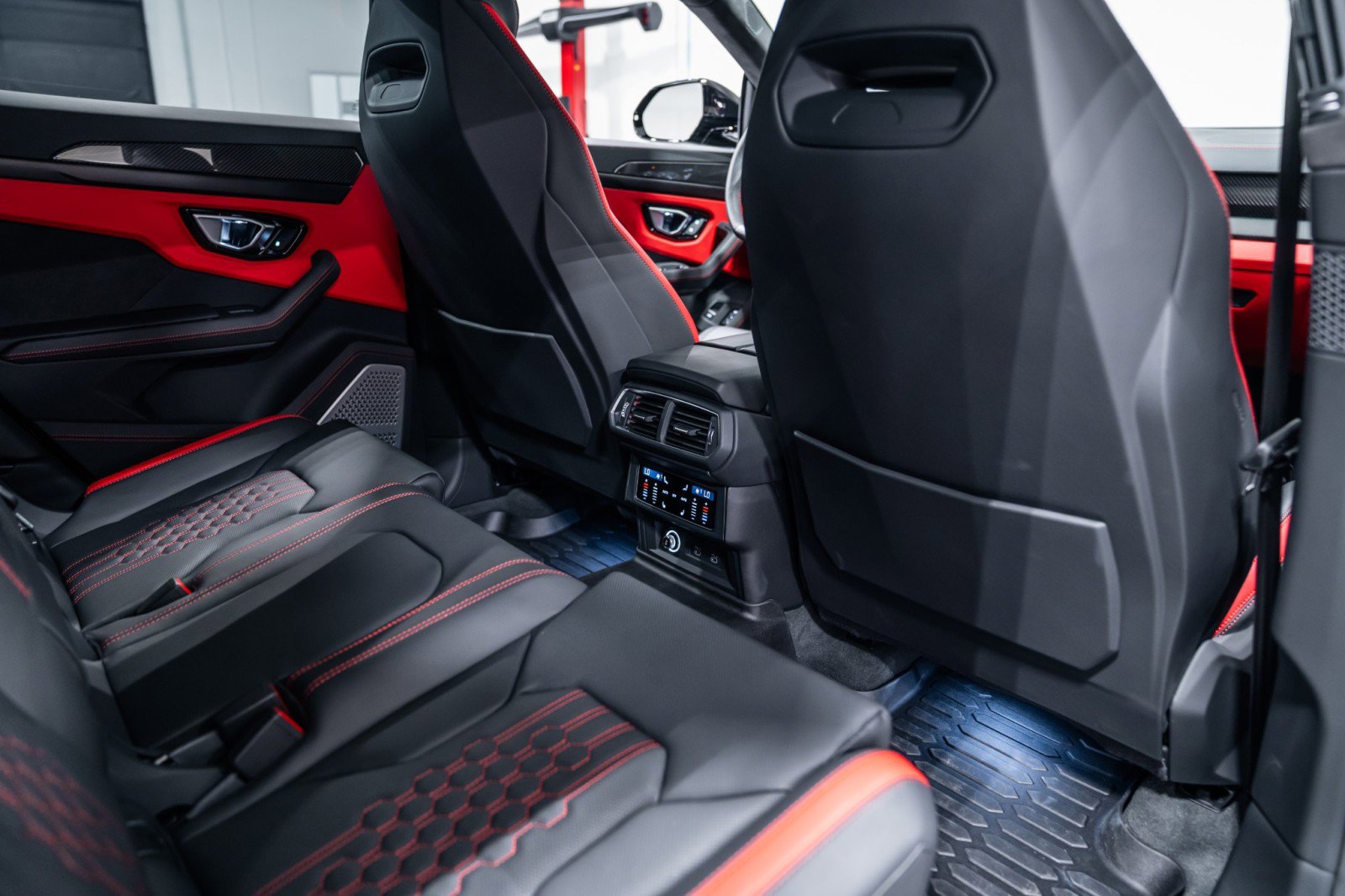 Used 2024 Lamborghini Urus S image 20