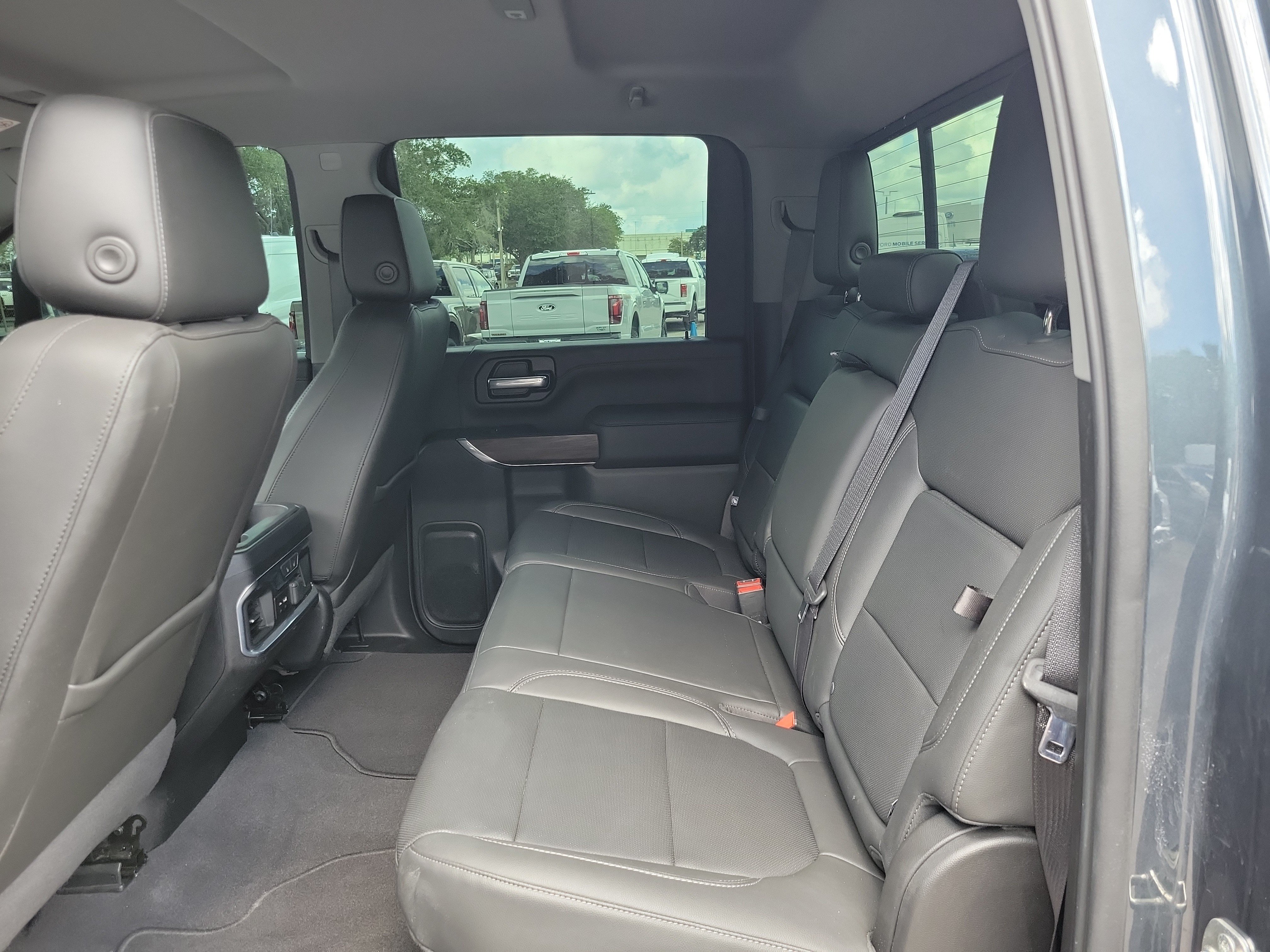 Used 2020 GMC Sierra 2500 SLT w/ SLT Premium Plus Package AWD/4WD image 15