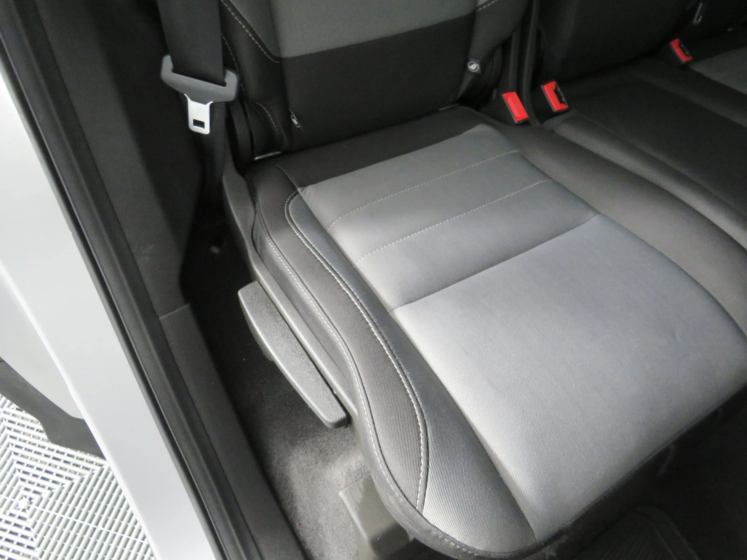 Used 2019 Ford Escape S FWD image 35