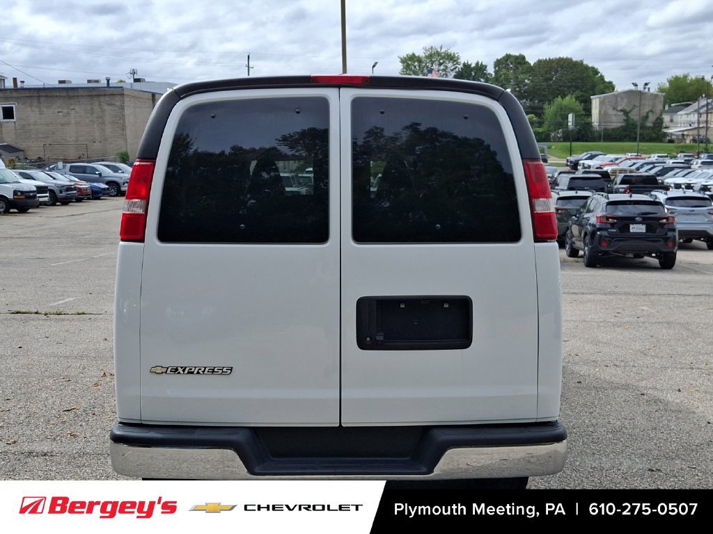 Certified 2024 Chevrolet Express 3500 LT w/ LT Preferred Equipment Group RWD image 6