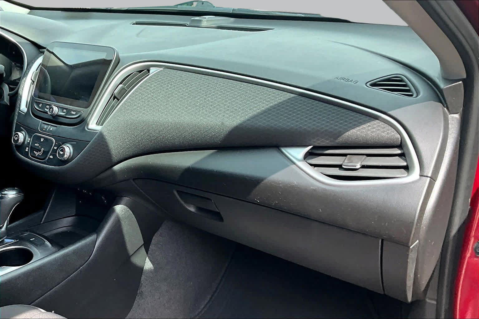 Used 2020 Chevrolet Malibu RS FWD image 19