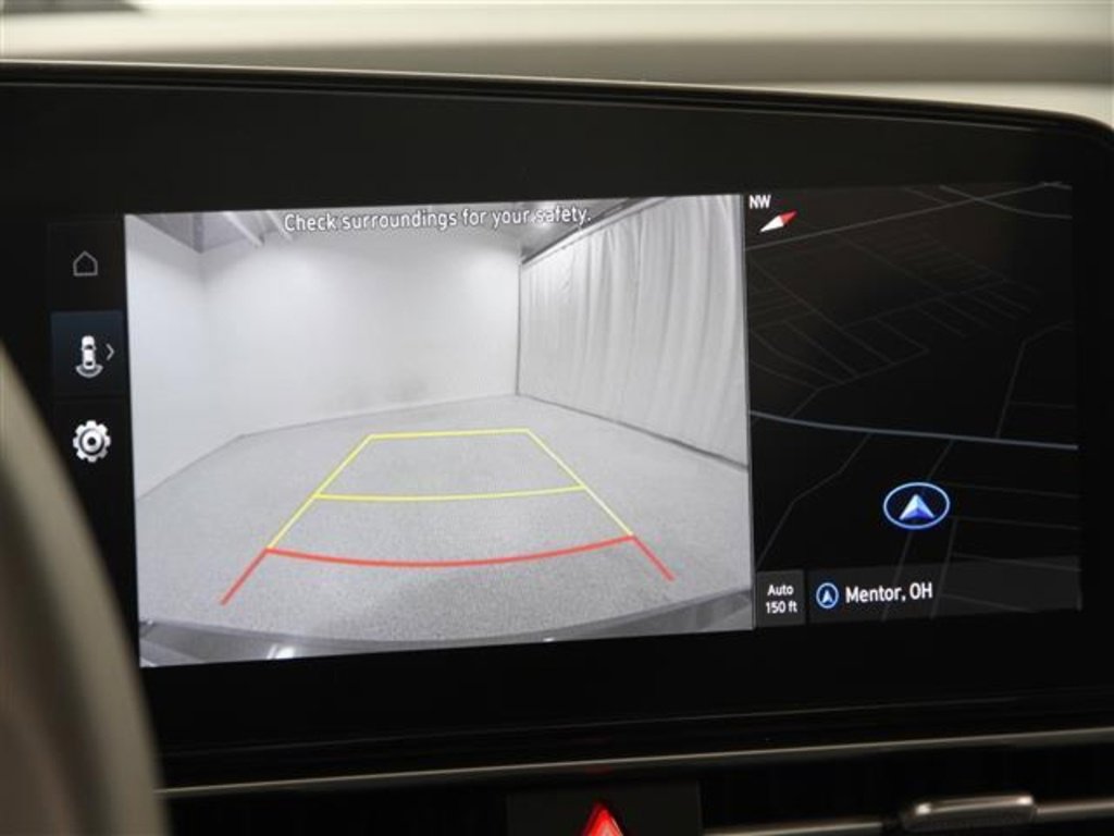 Used 2024 Hyundai Elantra SEL w/ Convenience Package image 11