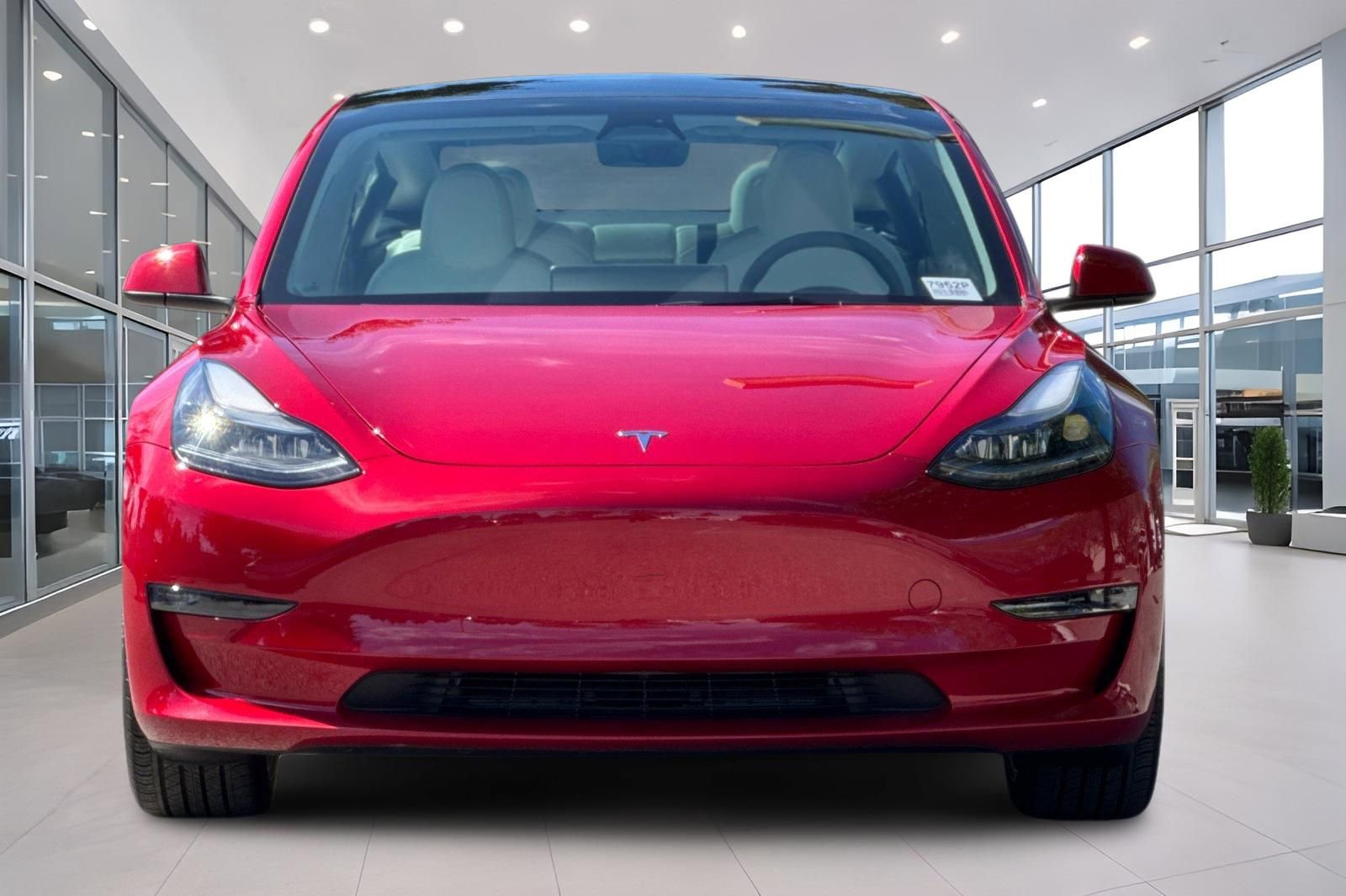 Used 2023 Tesla Model 3 Standard Range image 9