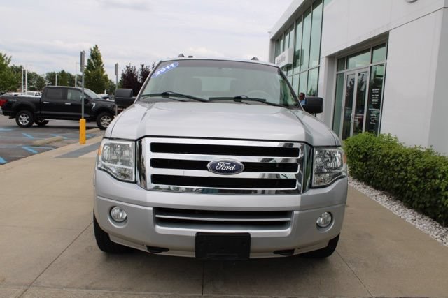 Used 2011 Ford Expedition XLT AWD/4WD image 2