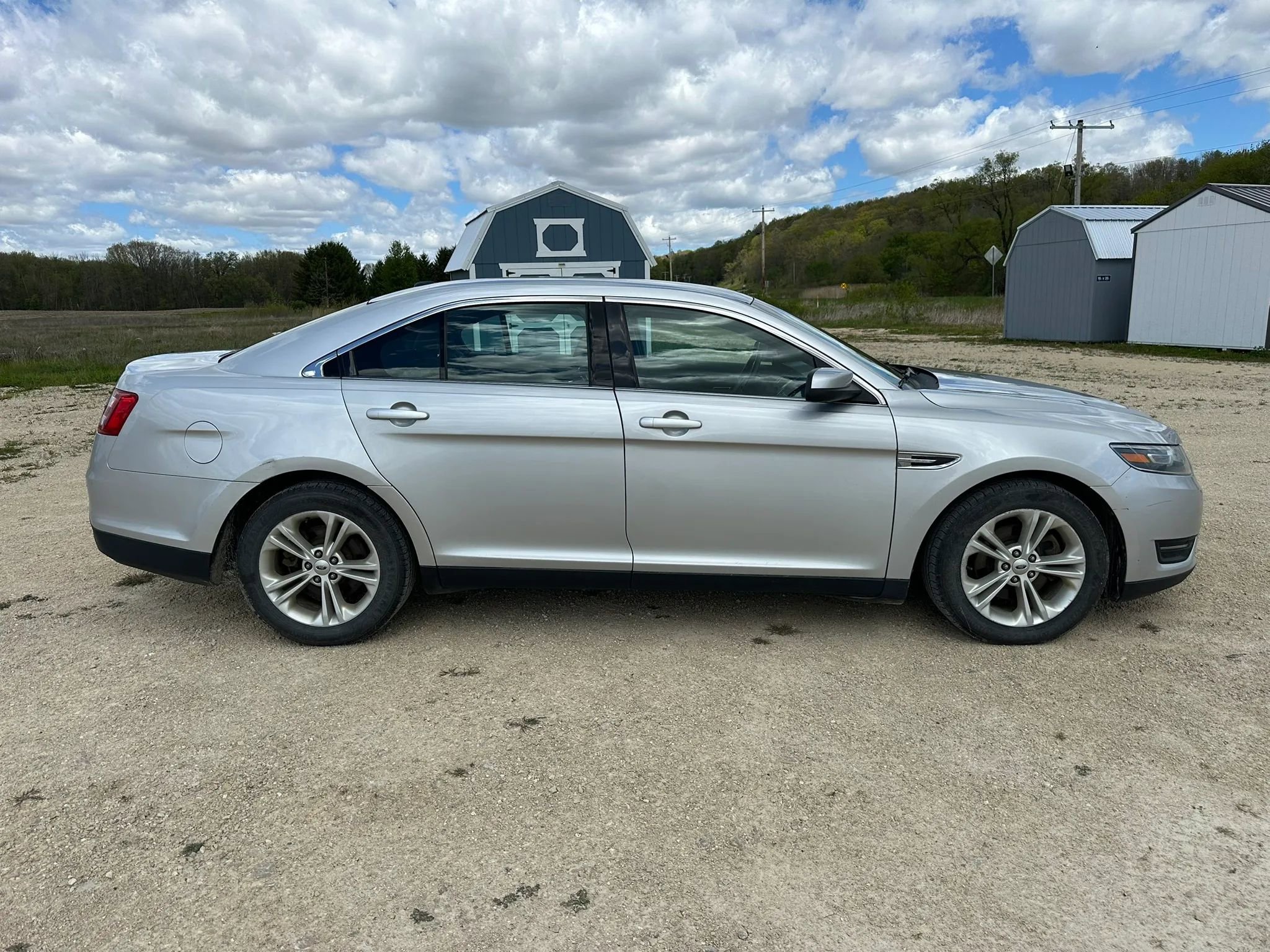 Used 2015 Ford Taurus SEL AWD/4WD image 5