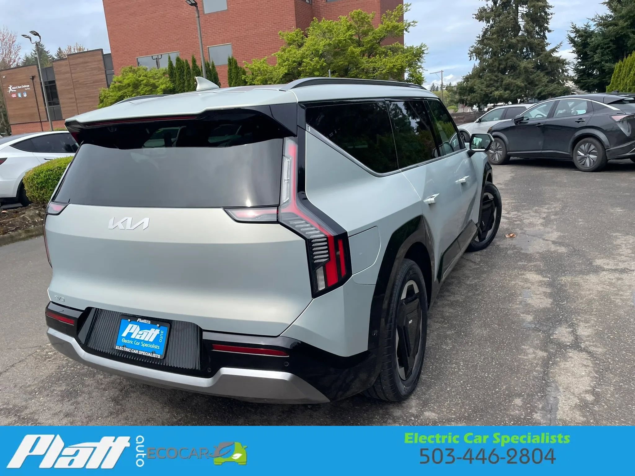 Used 2024 Kia EV9 Land image 9