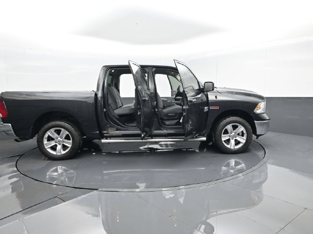 Used 2016 RAM 1500 Classic SLT AWD/4WD image 26