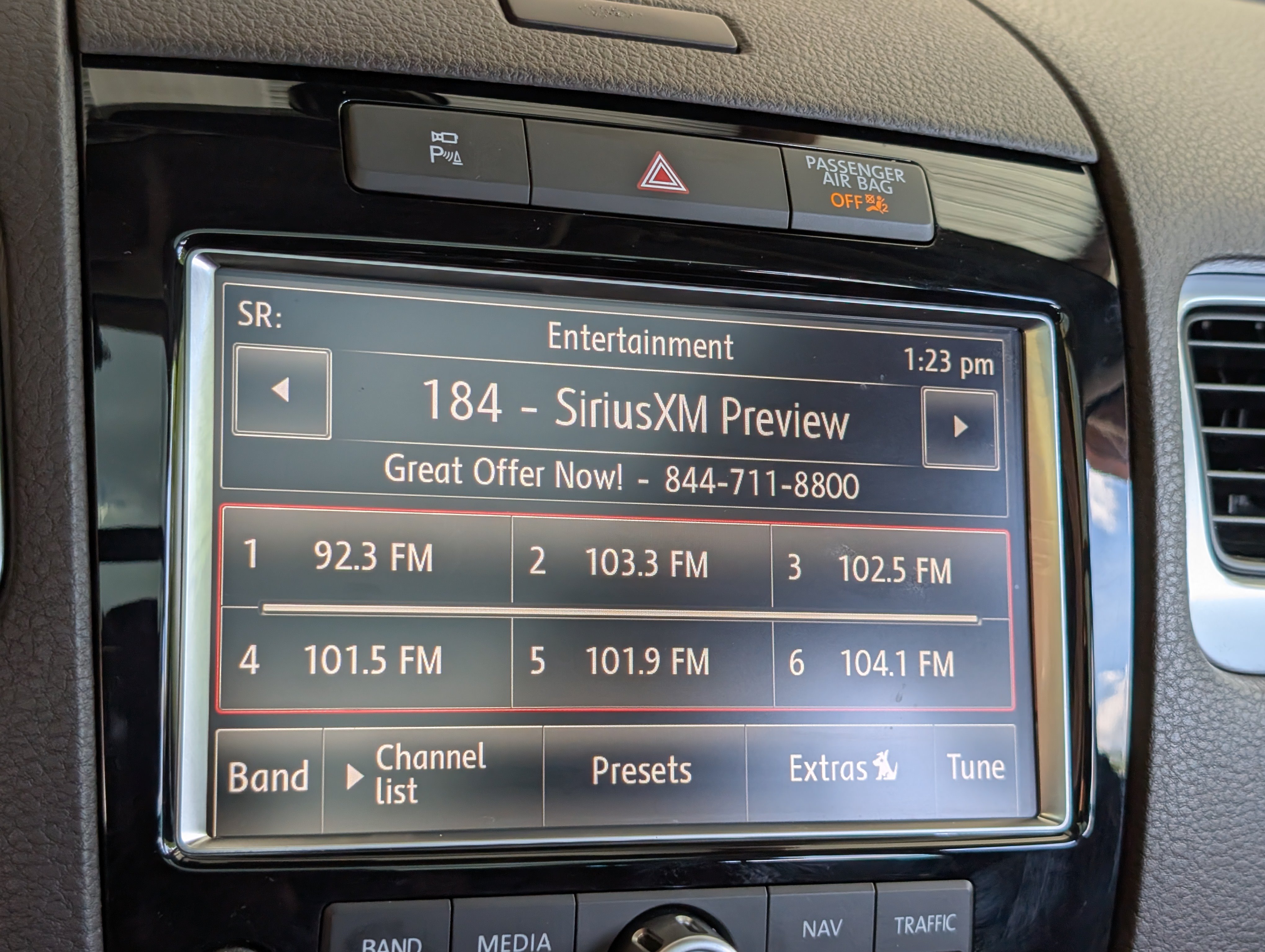 Used 2014 Volkswagen Touareg Executive AWD/4WD image 32