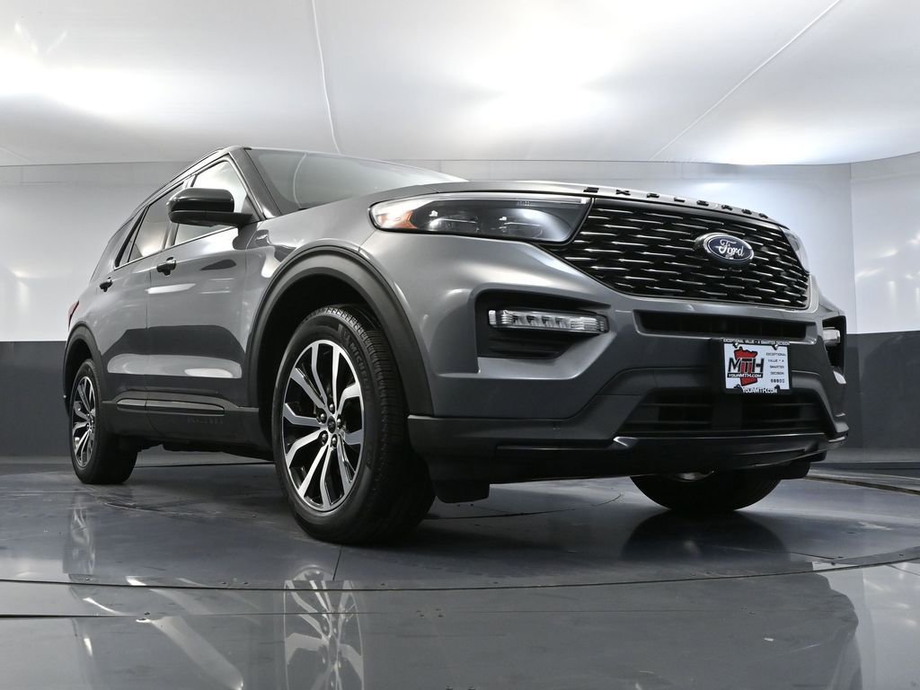 Used 2022 Ford Explorer ST-Line w/ Class IV Trailer Tow Package image 59