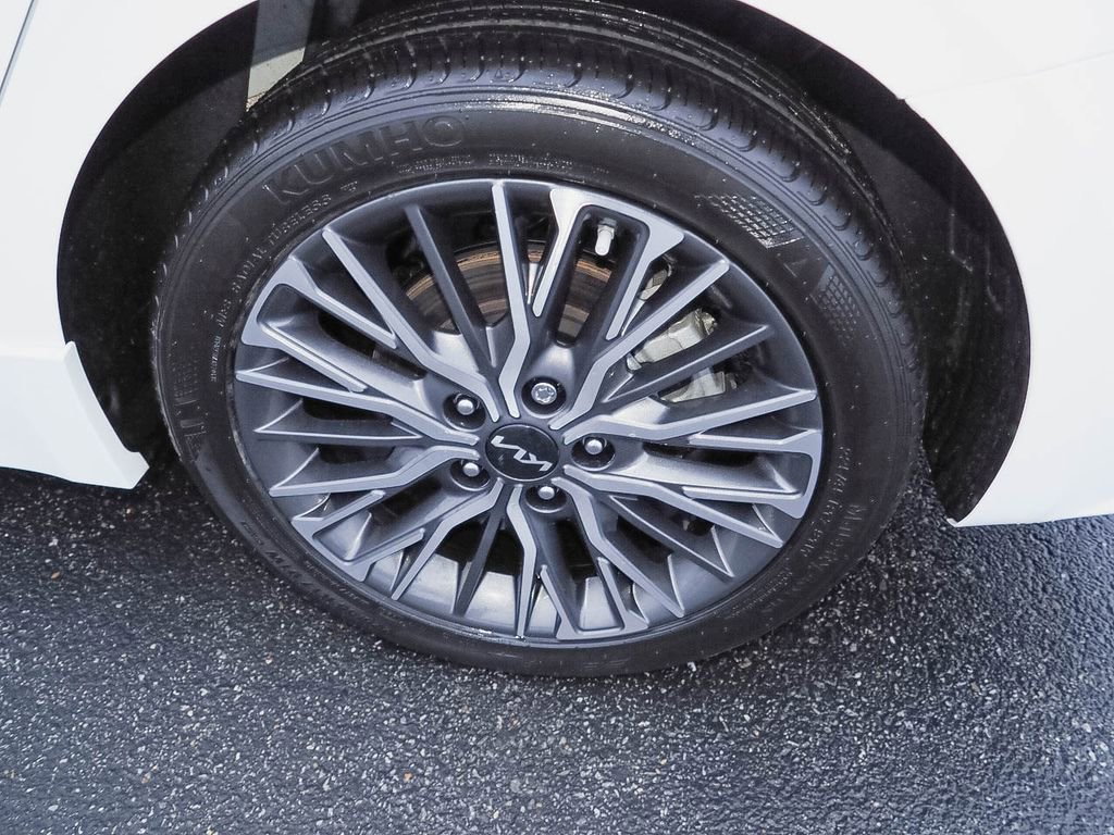 Used 2023 Kia Forte GT-Line w/ GT-Line Premium Package image 39