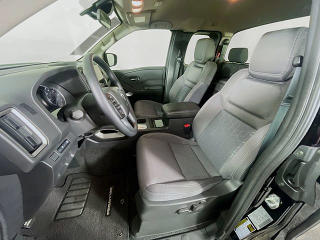 Used 2025 Nissan Frontier SV RWD image 20