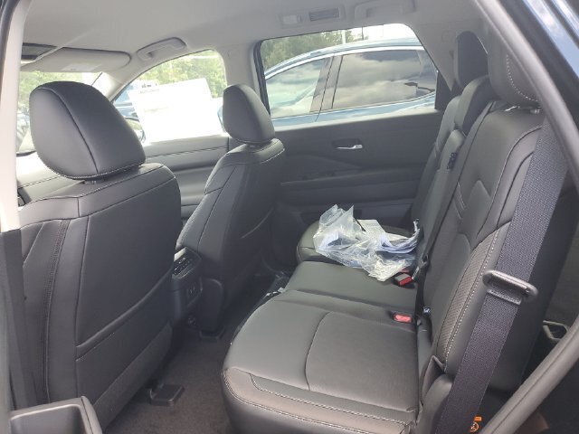 New 2026 Nissan Pathfinder SL FWD image 8