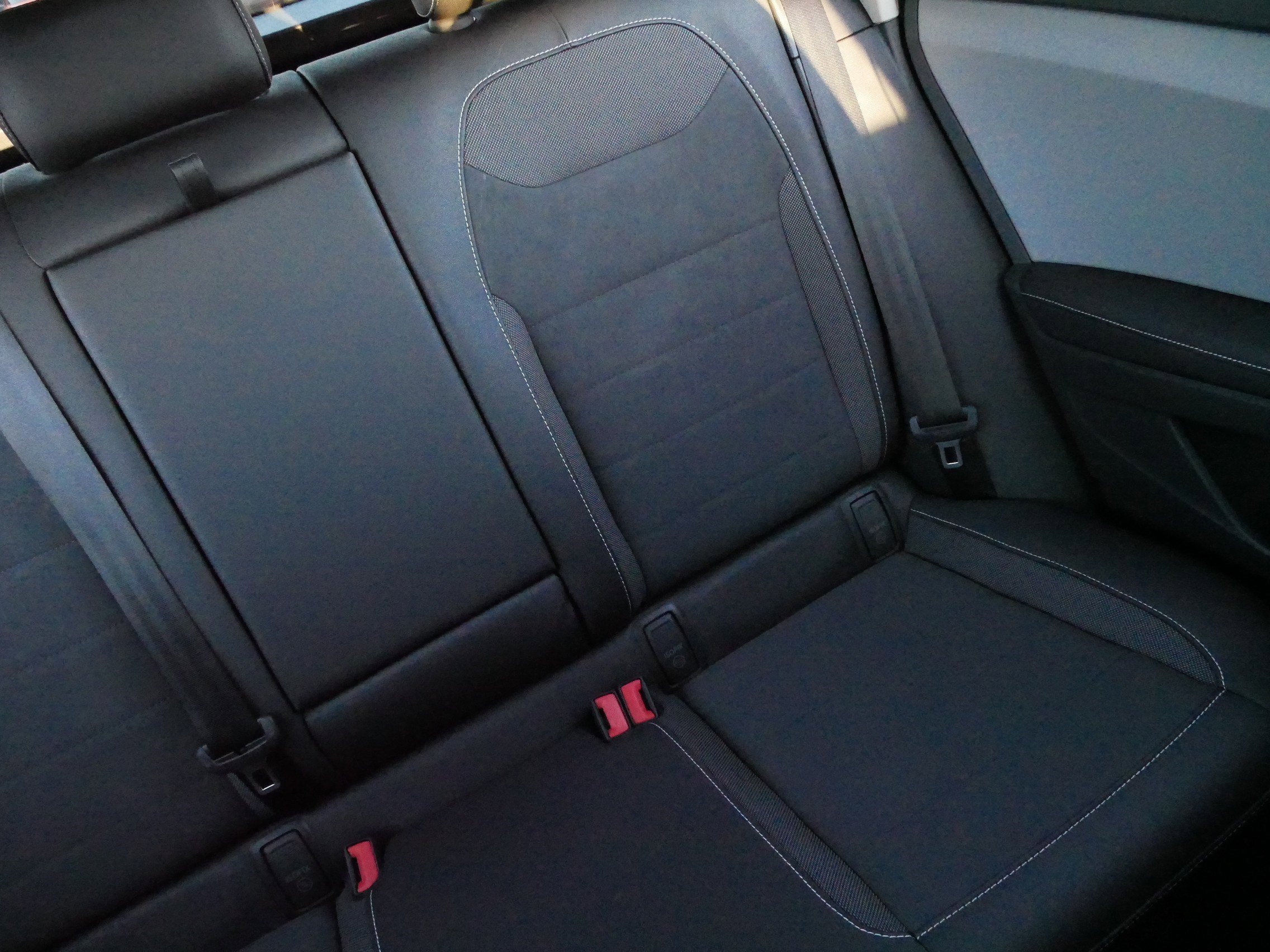 Certified 2024 Volkswagen Taos SE w/ Panoramic Sunroof Package image 14