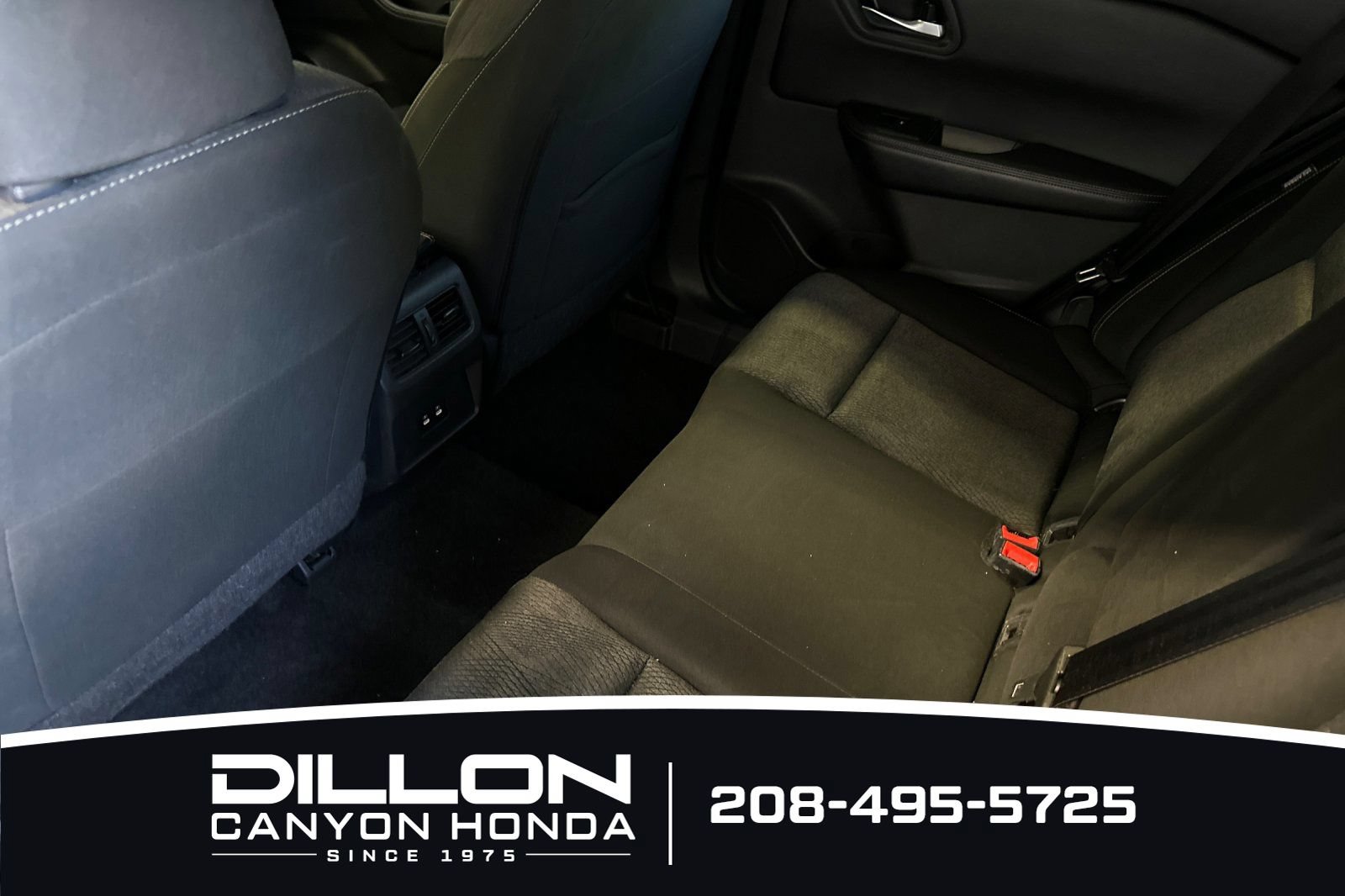 Used 2024 Nissan Rogue SV AWD/4WD image 14