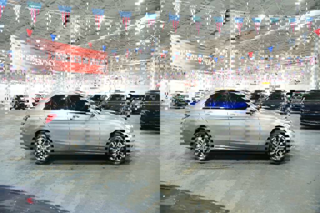 Used 2015 Mercedes-Benz C 300 4MATIC Sedan image 13