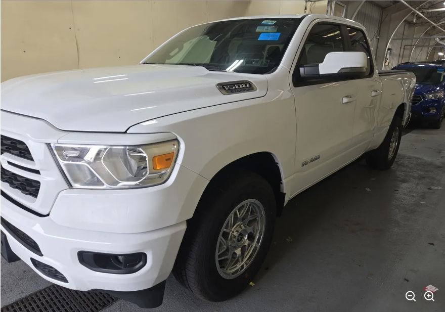 Used 2023 RAM 1500 Big Horn AWD/4WD image 3