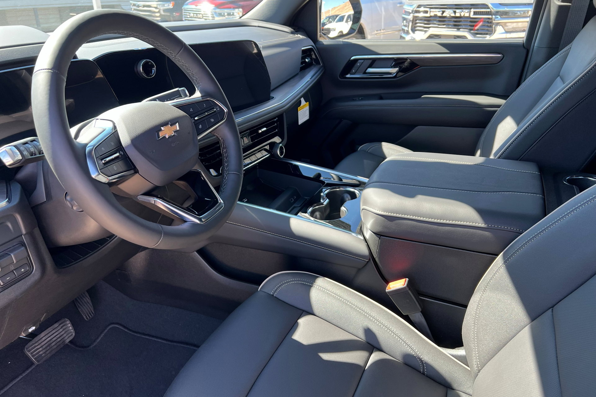 New 2026 Chevrolet Suburban Premier image 16