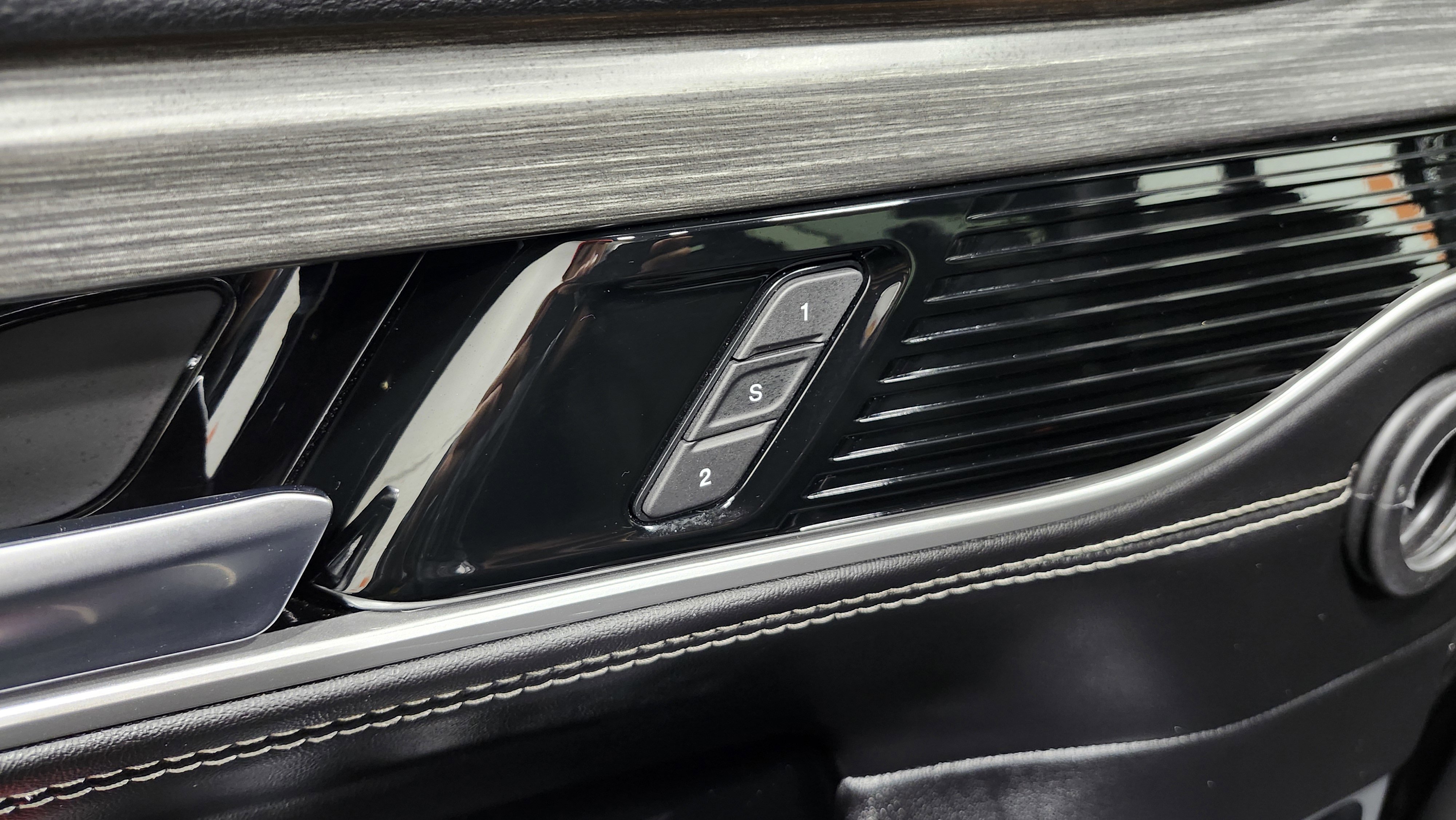 Used 2023 Jeep Wagoneer Series II image 30