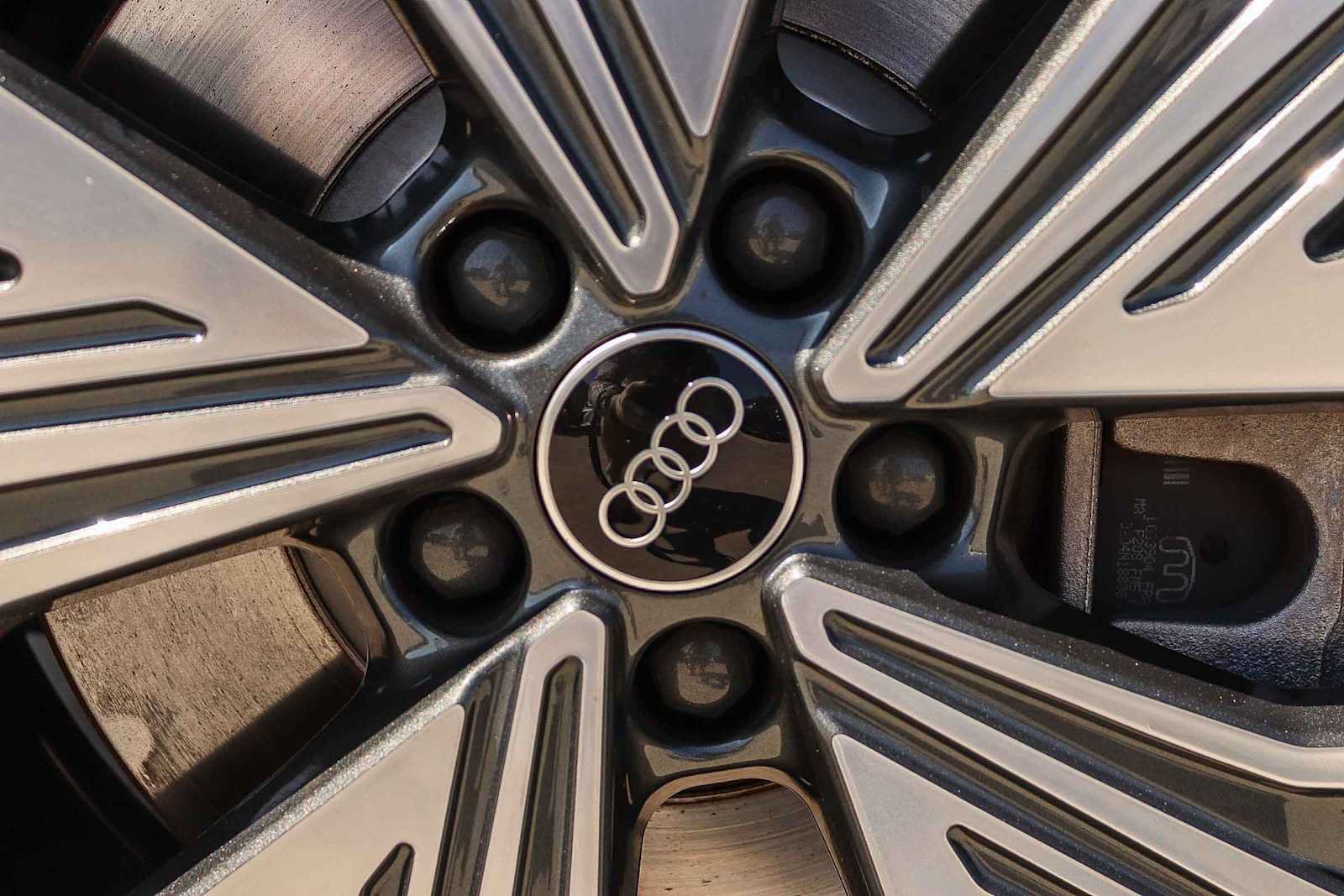 Used 2023 Audi Q4 e-tron Premium Plus w/ Premium Plus RWD image 15