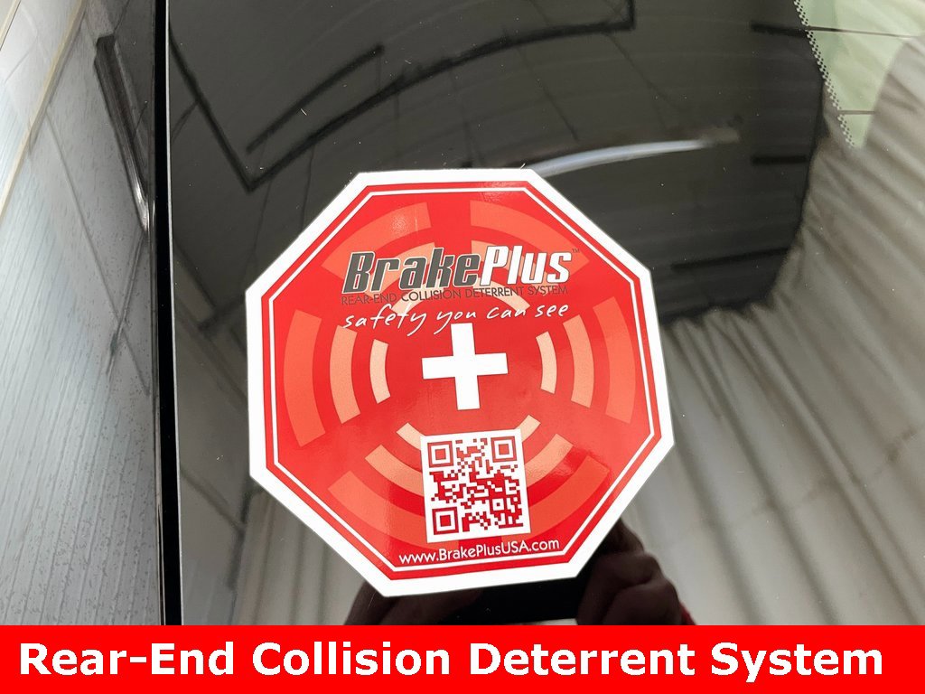 Certified 2023 GMC Acadia SLE w/ Driver Convenience Package image 12