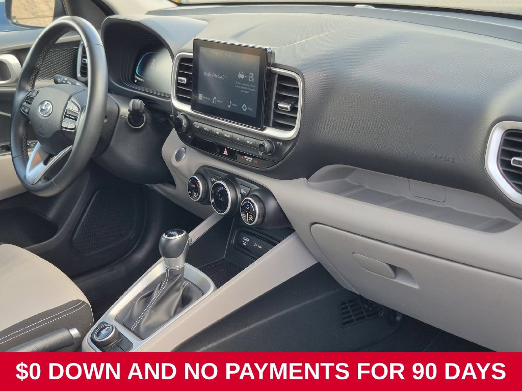Used 2025 Hyundai Venue SEL FWD image 31