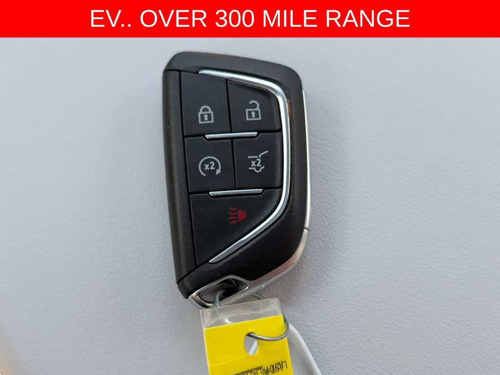 Used 2024 Cadillac Lyriq Luxury w/ LPO, Floor Liner Package AWD/4WD image 32