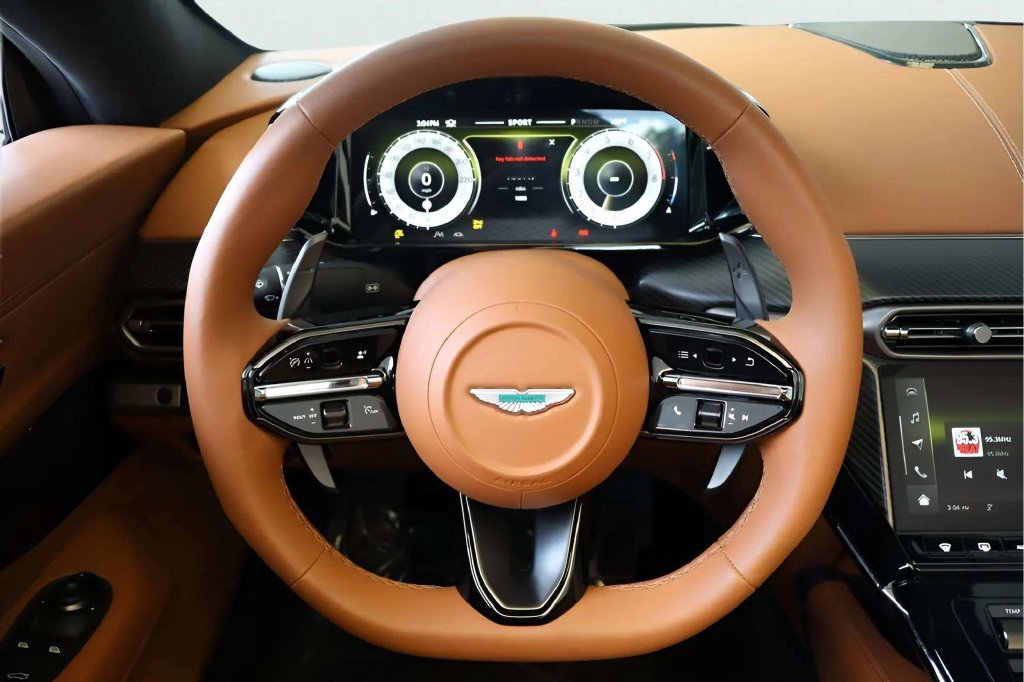 Used 2026 Aston Martin V8 Vantage Convertible RWD image 23