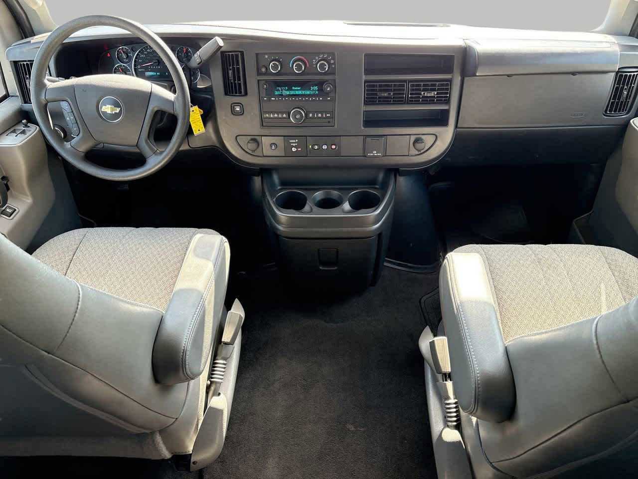 Used 2025 Chevrolet Express 3500 LS image 9