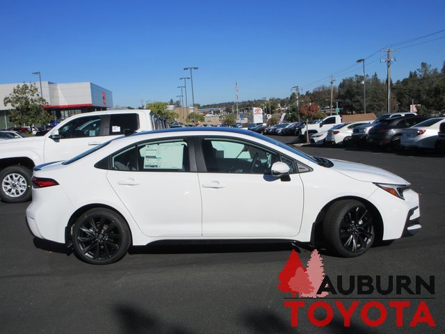 New 2026 Toyota Corolla SE image 2