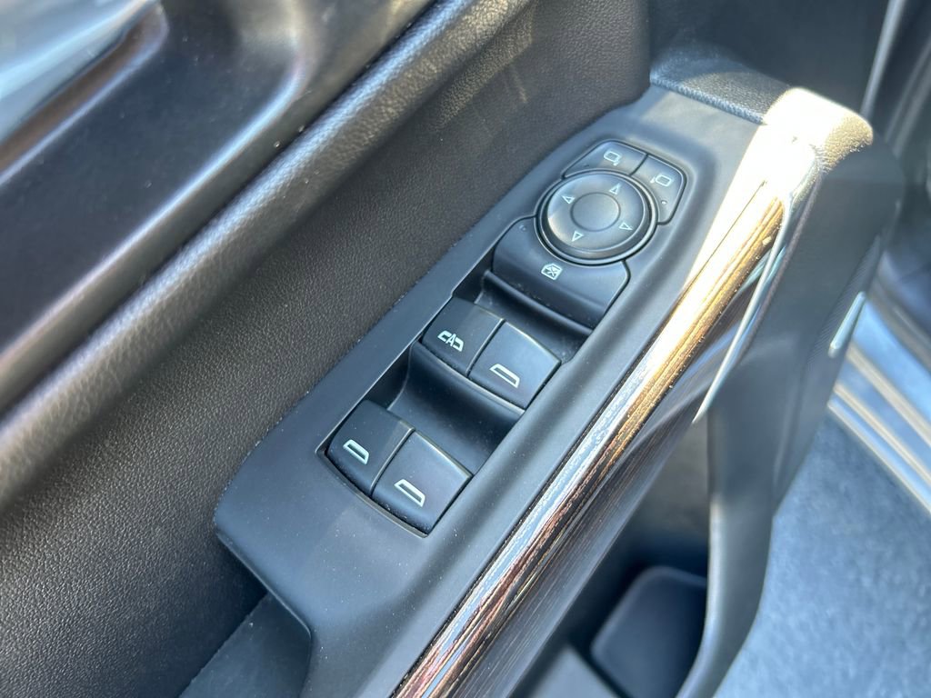 Used 2021 GMC Sierra 1500 Elevation w/ Preferred Package image 11