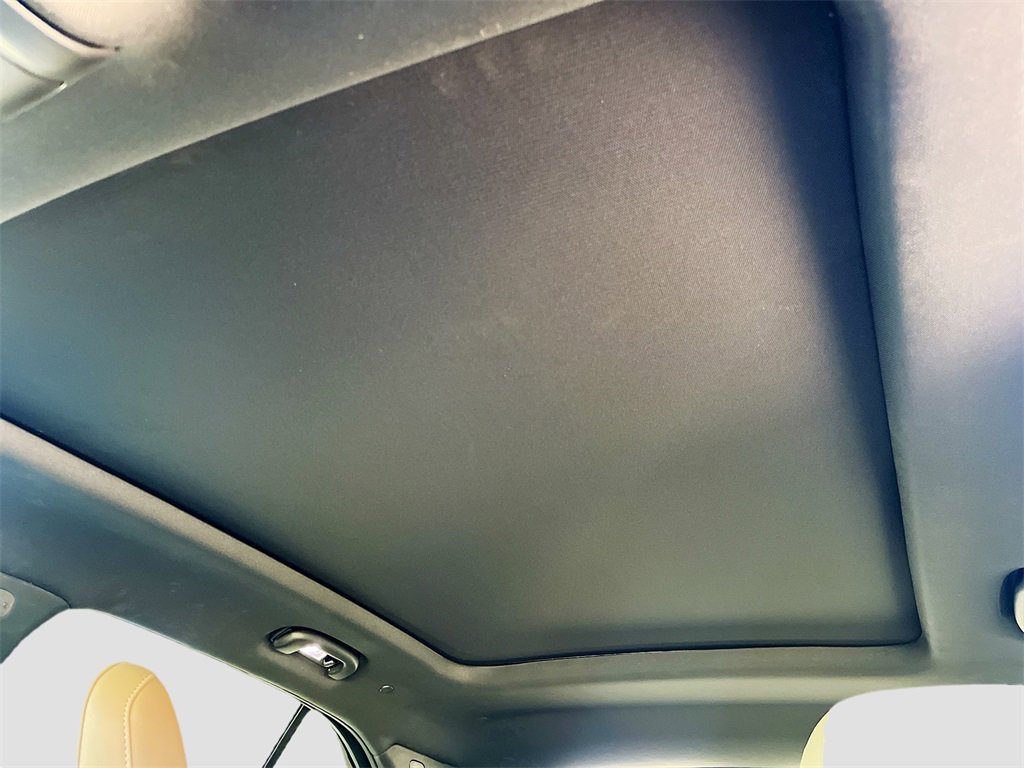 Used 2024 Cadillac XT4 Luxury w/ Cold Weather Package image 22