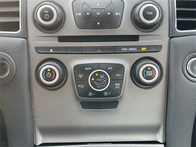 Used 2015 Ford Taurus SEL image 23