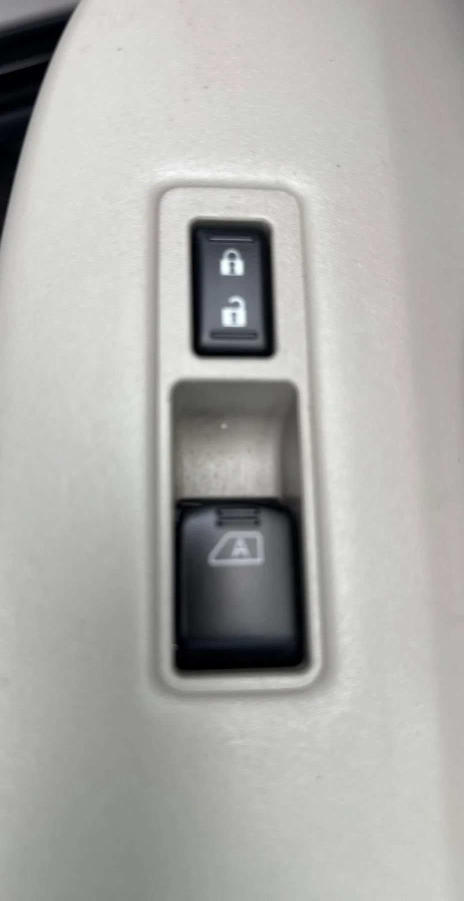 Used 2012 Nissan Quest SL w/ Bose Pkg FWD image 41