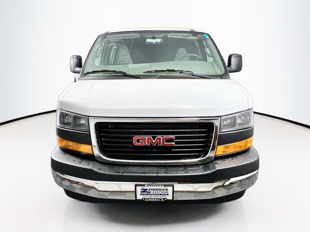 New 2026 GMC Savana 3500 RWD image 2