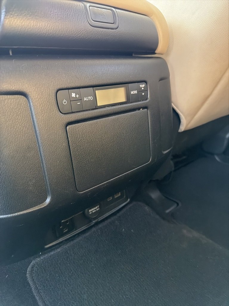 Used 2023 Nissan Armada SL image 35