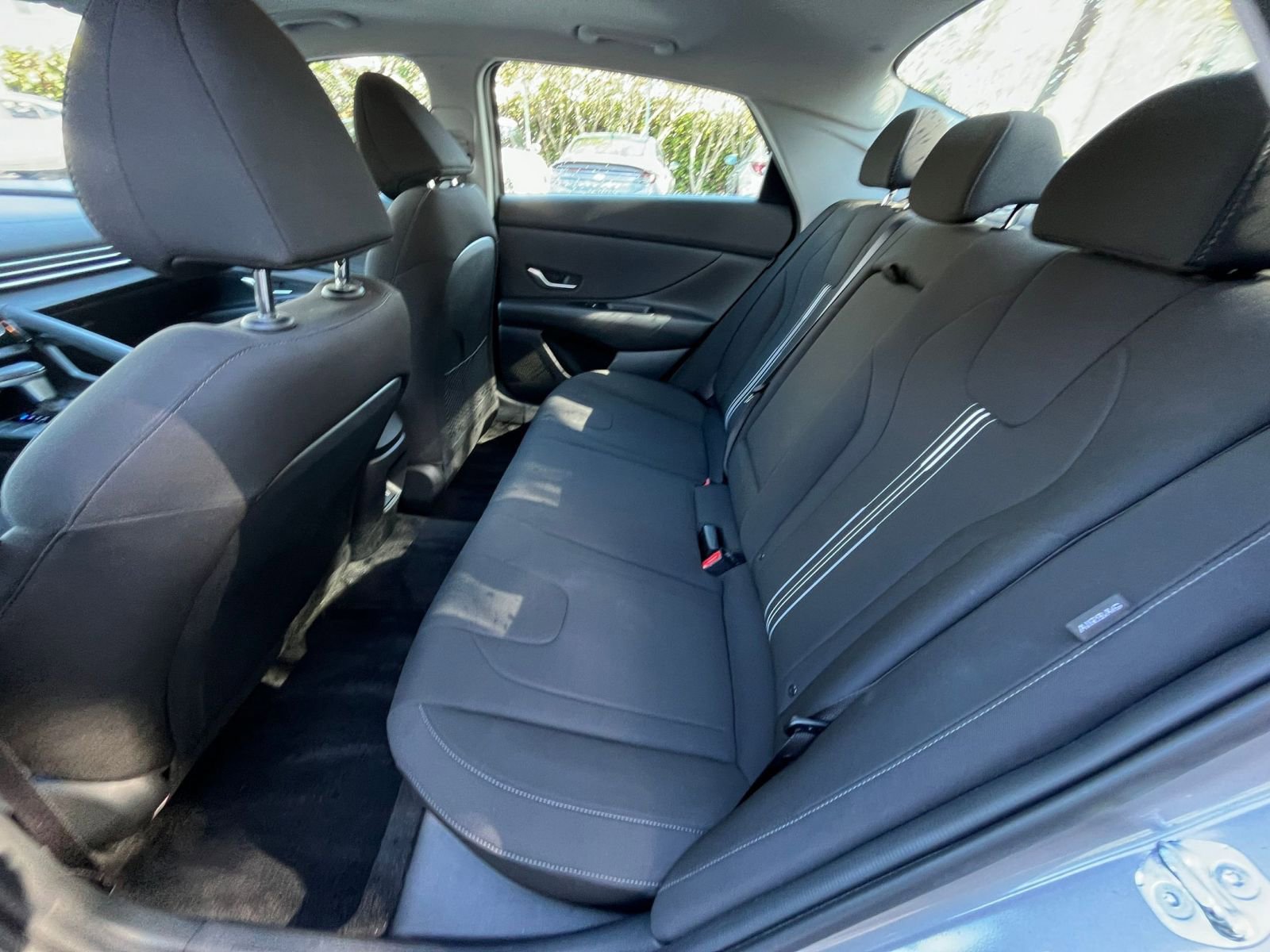 Used 2025 Hyundai Elantra SEL image 25