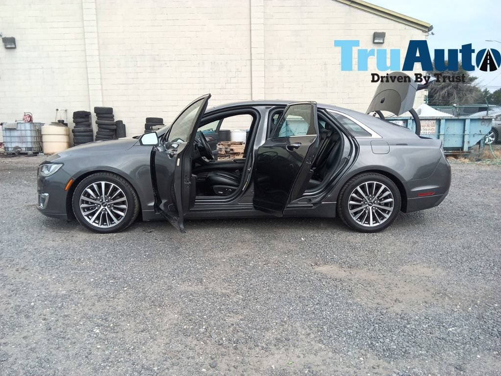 Used 2017 Lincoln MKZ Select w/ Select Plus Package FWD image 12