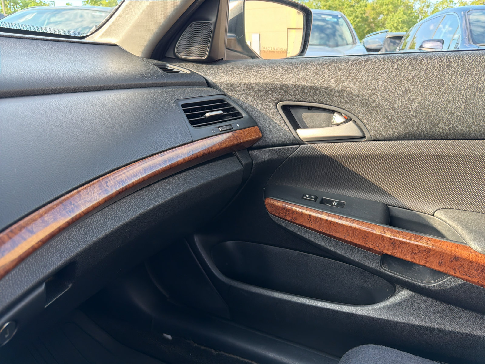 Used 2012 Honda Accord EX image 31