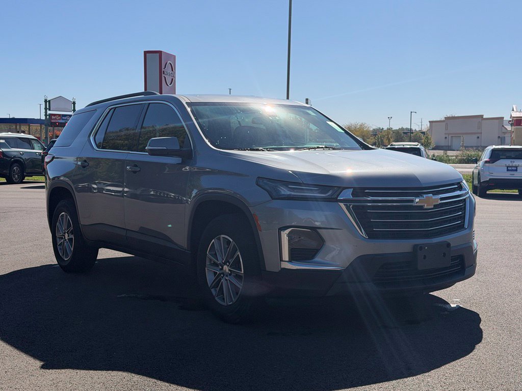 Used 2023 Chevrolet Traverse LT