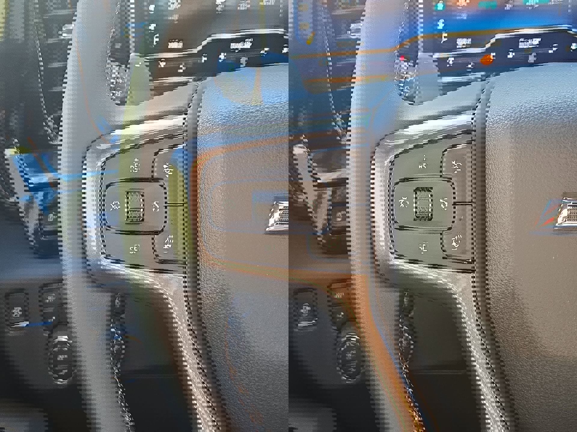 Used 2025 Chevrolet Silverado 1500 ZR2 w/ Technology Package image 21