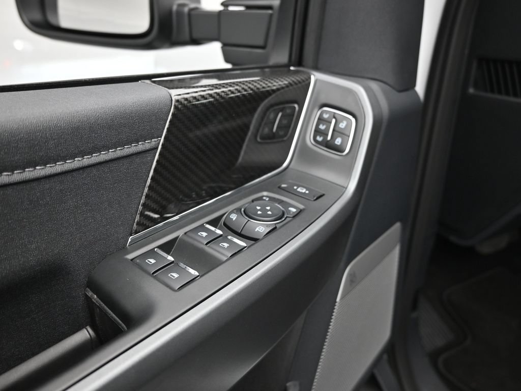 New 2026 Ford F250 Lariat w/ Black Appearance Package AWD/4WD image 11