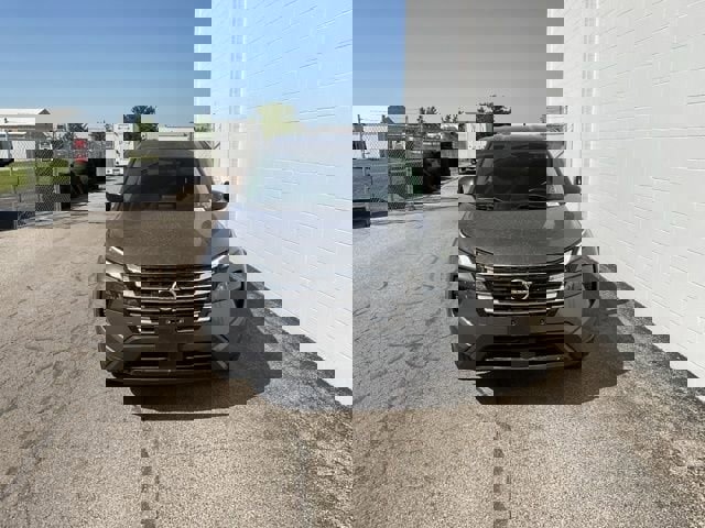 Used 2024 Nissan Rogue S AWD/4WD image 5